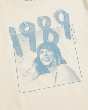 1989 (Taylor’s Version) Off White Photo T-Shirt